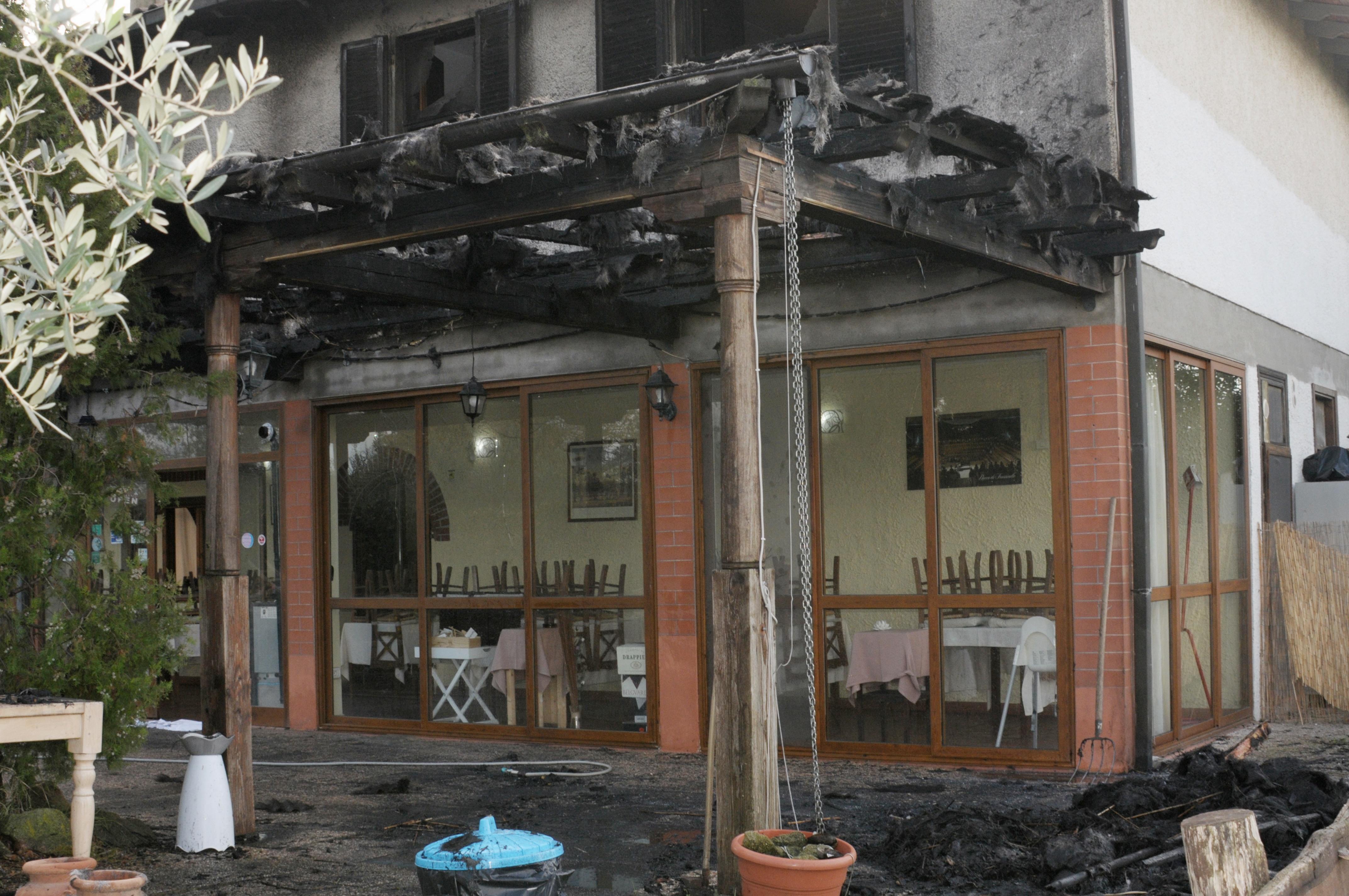 Fiamme al ristorante: aveva aperto da due settimane