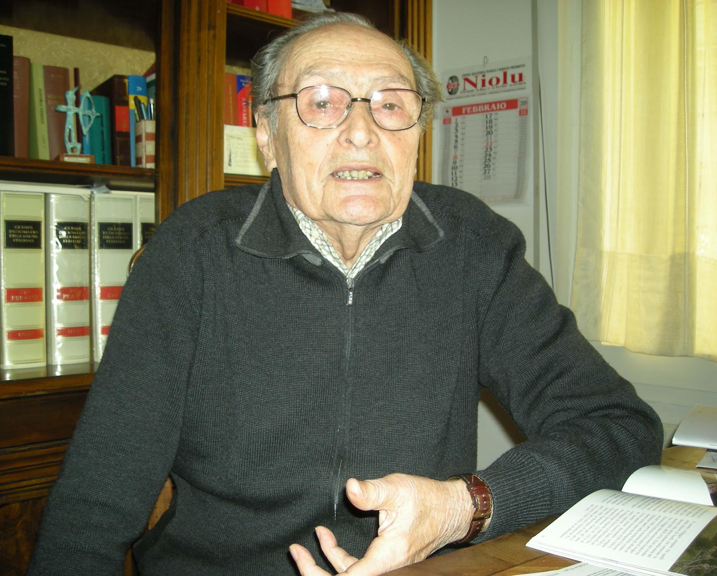 Il professor Massimo Pittau