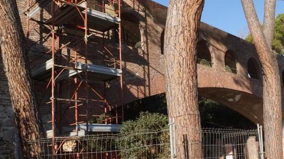 Le mura nel tratto del Giardino Scotto