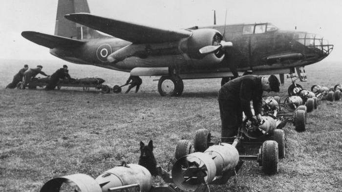 Novembre 1943, la bufera non ferma il bombardamento di due aerei della Raf