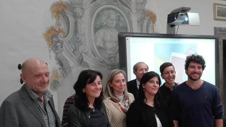 Problemi adolescenziali, i ragazzi ascoltano e consigliano i coetanei