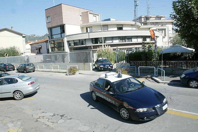 Badante ubriaca picchia due carabinieri 