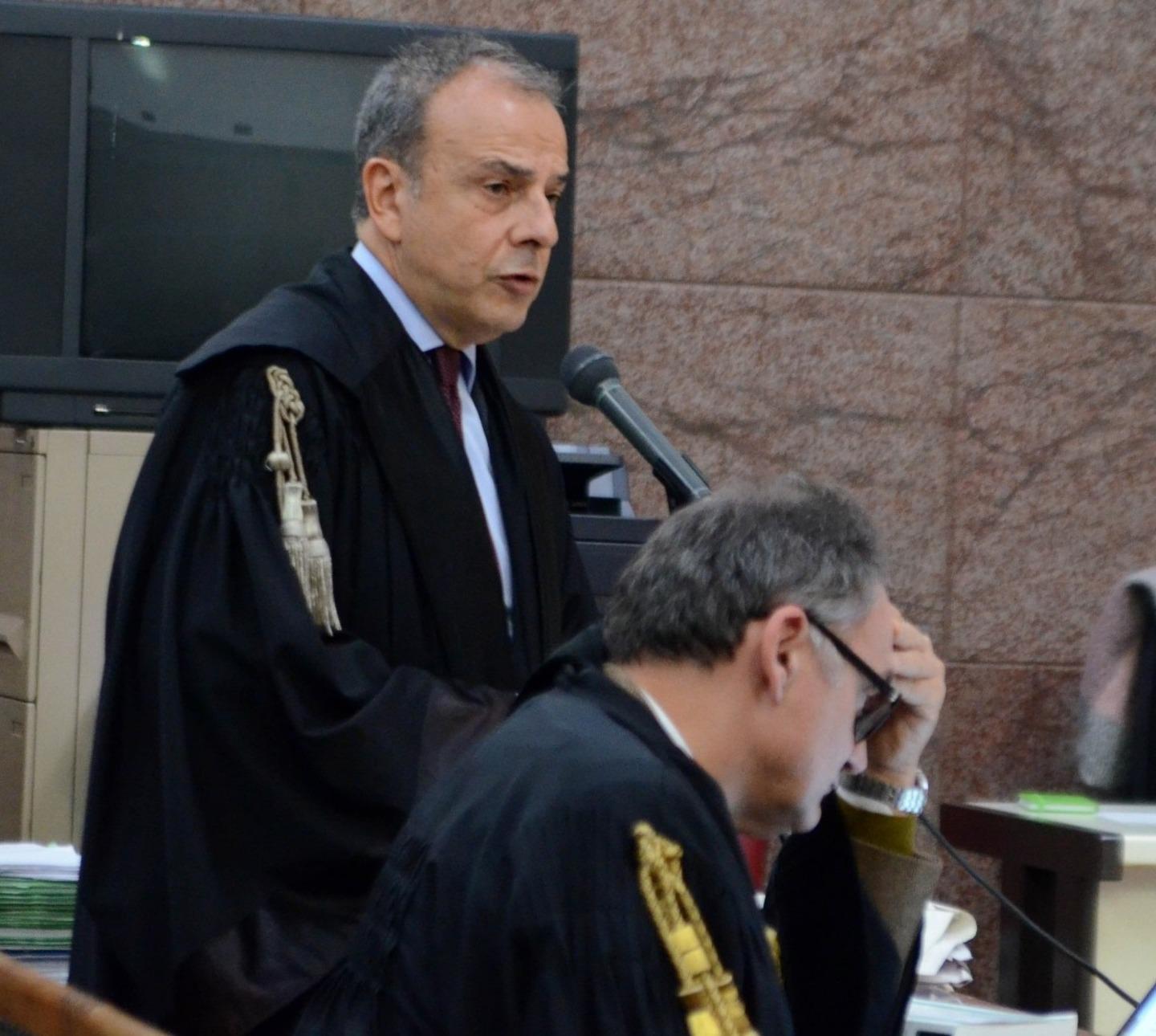 In aula dietrofront del legale e accuse al supertestimone 