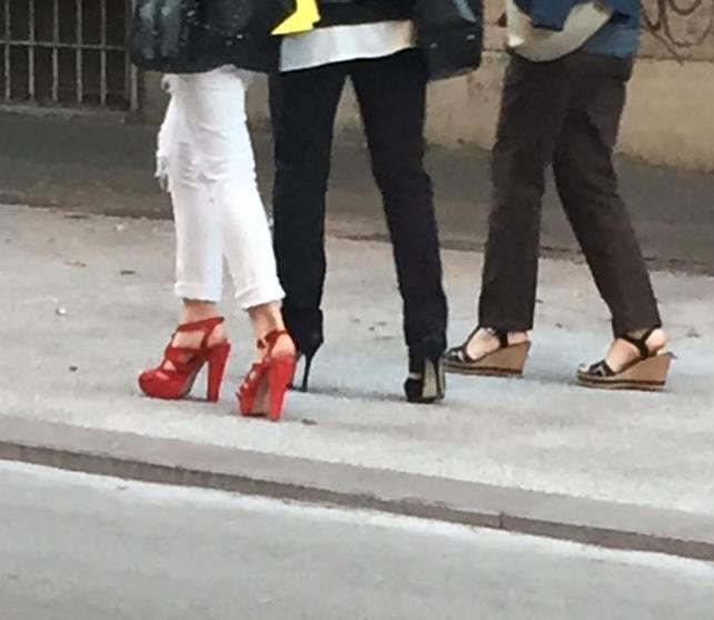 Sassari, diffamate sul web per i tacchi: a processo i leoni da tastiera 