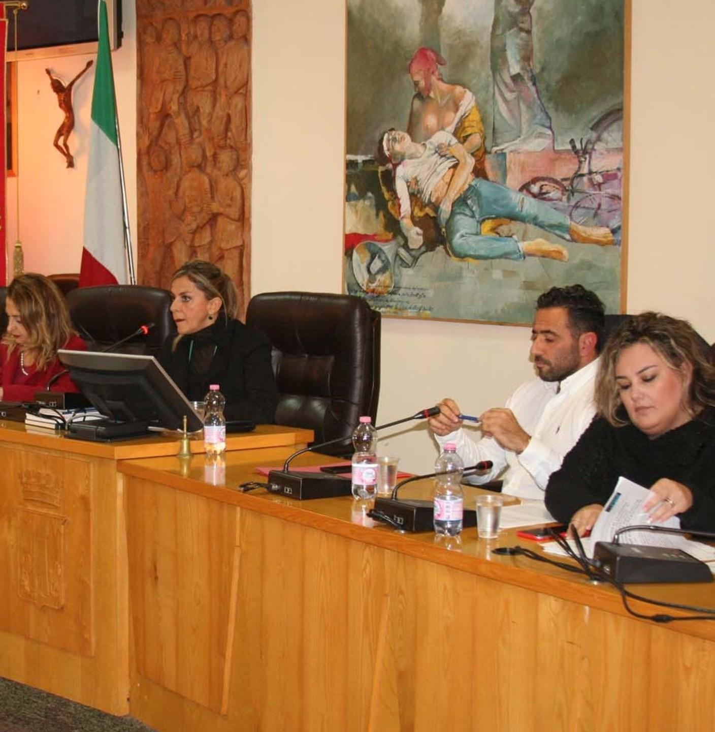 Nieddu entra in Consiglio, si spacca l’opposizione
