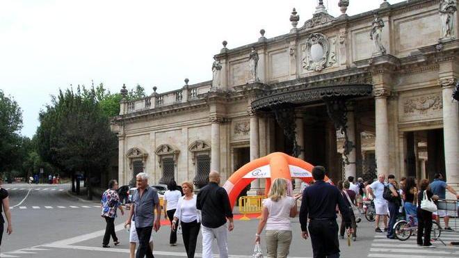 All’ultimo tuffo sono arrivati i turisti