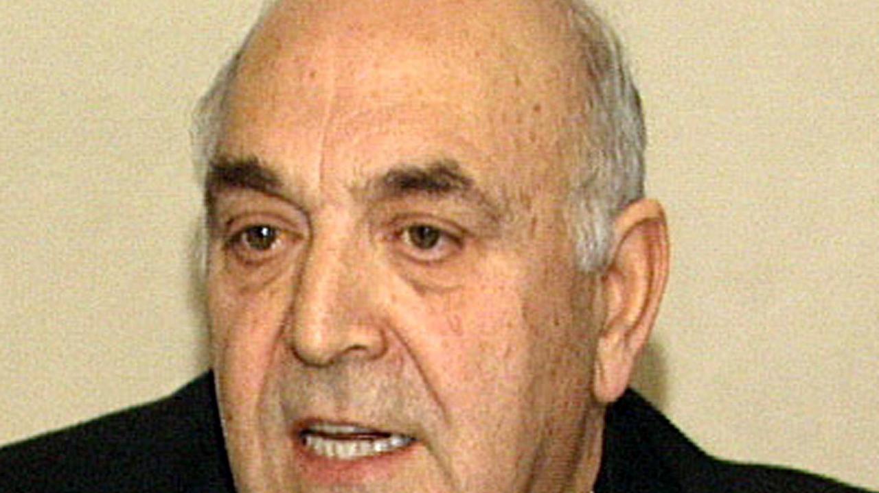 Travolto da un'auto pirata: muore monsignor Ghilarducci