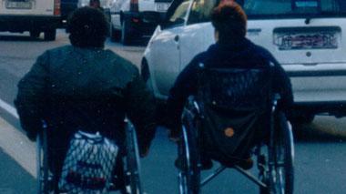 Contributi ai disabili per pagare i loro assistenti