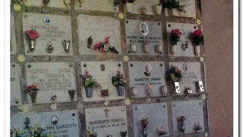 Lavori fermi da mesi al cimitero di Lari, trecento tombe isolate