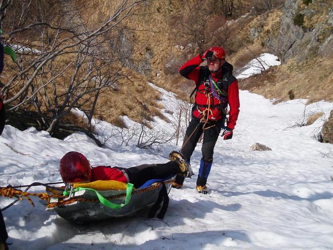 Due escursionisti salvati dal soccorso alpino ad Arni 