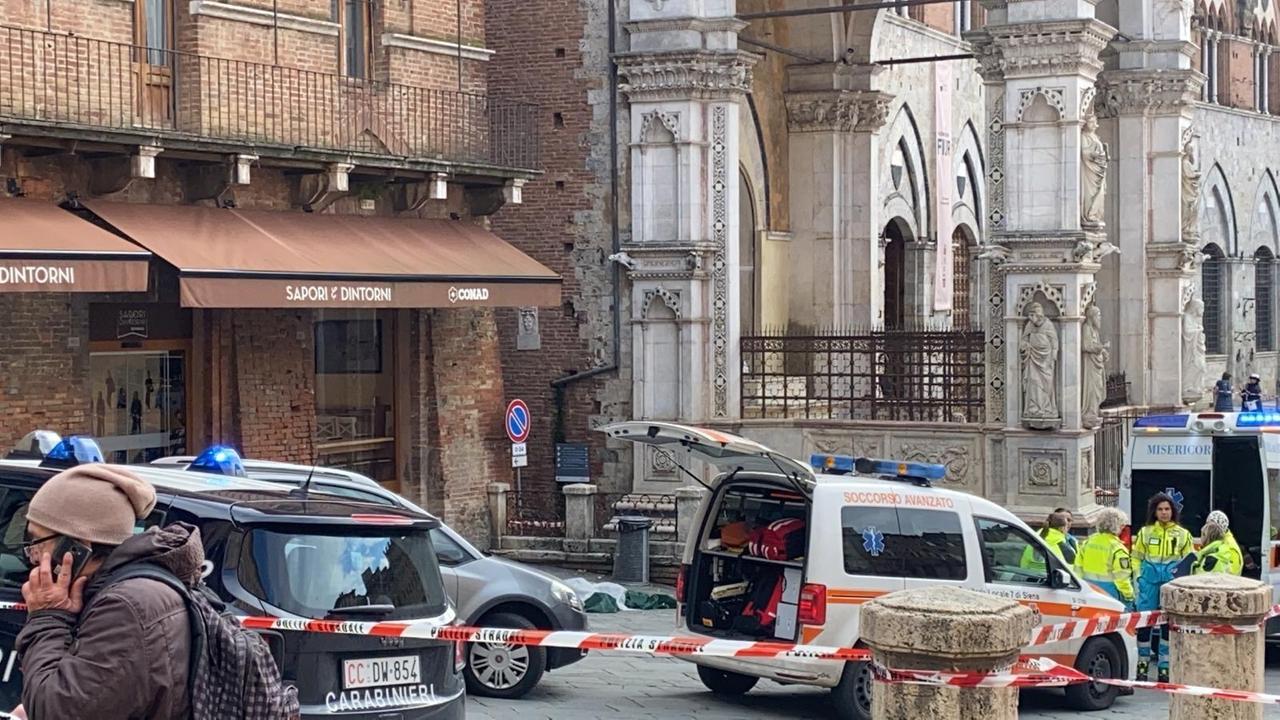 Giù dalla Torre del Mangia: diffuso un video choc, la procura apre un'inchiesta
