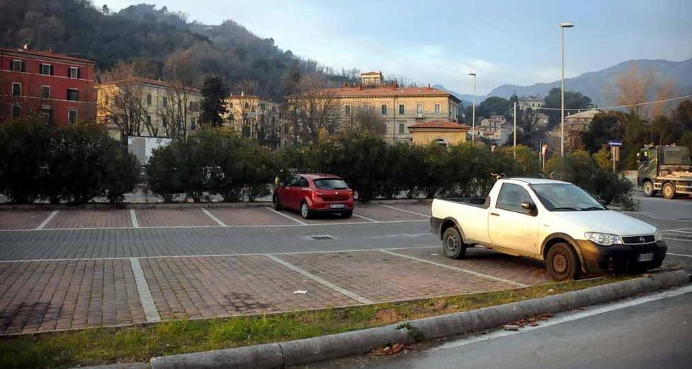 Rapinò con il coltello un automobilista, condanna a 2 anni e 4 mesi