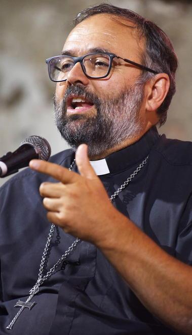 Monsignor Ghilarducci ucciso da un’auto pirata sulle strisce pedonali 