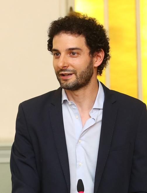 Regionali, il Pd pensa al comacchiese Fabbri e al civico Maresca 