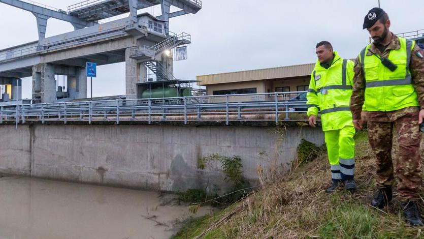 Non c’è tregua: la pioggia torna a cadere Nuova allerta, i fiumi fanno ancora paura