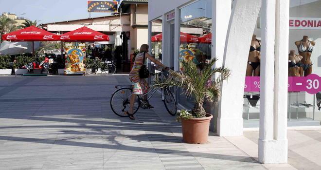 Bici, gelati e... letti: boom di negozi 