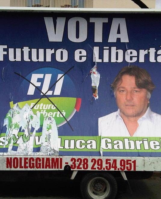 «Un nuovo vandalismo contro Fli» 