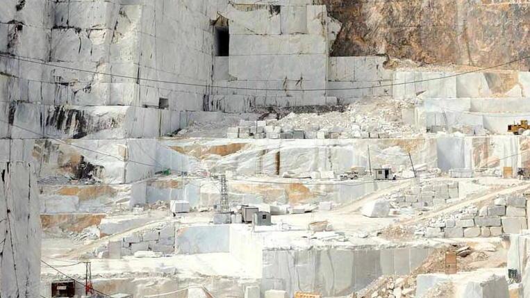 Riaprono sette cave, caso Focolaccia in aula