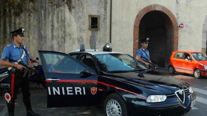 Scoperto traffico di bici rubate e droga, due giovani in manette e tre denunciati