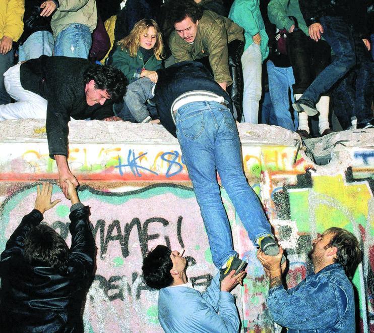 Le “Anime prigioniere” nell’arrogante debolezza del Muro di Berlino
