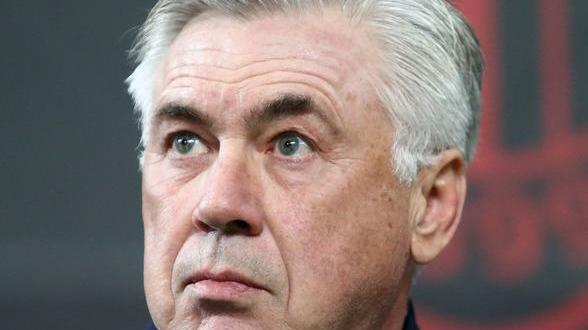 Sfida tra deluse Milan e Napoli provano a battere la crisi