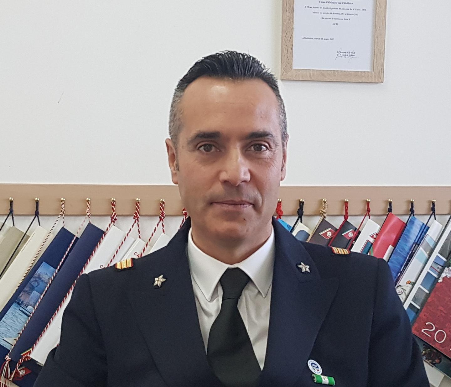 Cambio della guardia al porto Antonio Secchi comandante