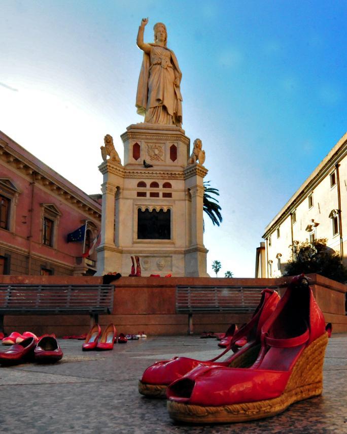 Flash-mob, corse in rosa e assemblee 