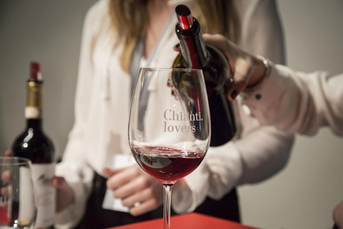 Chianti contro Chianti, è la guerra del vino: a caccia di mercati con il “Gran Selezione” 