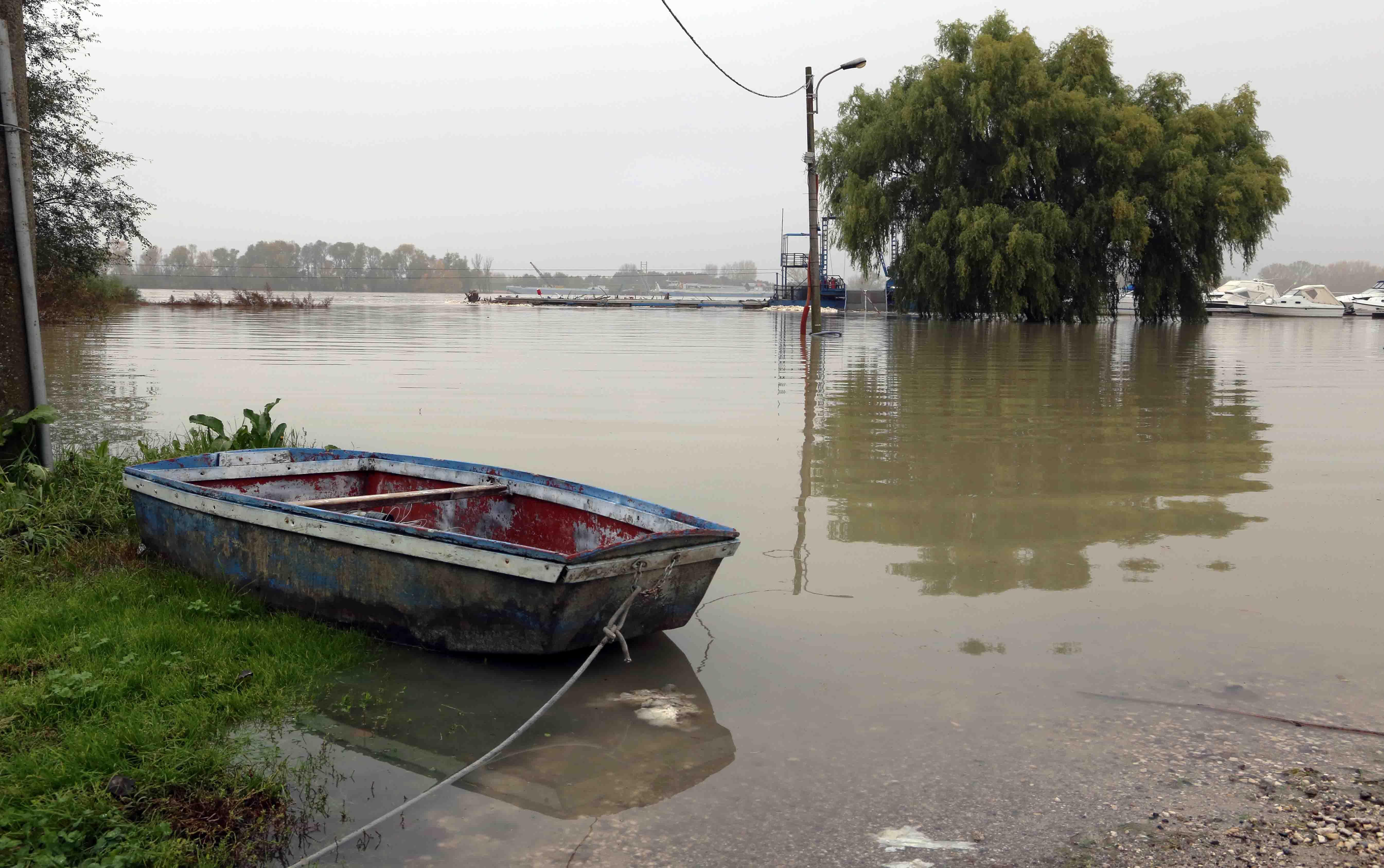 Sale l'allerta, in arrivo la piena del Po