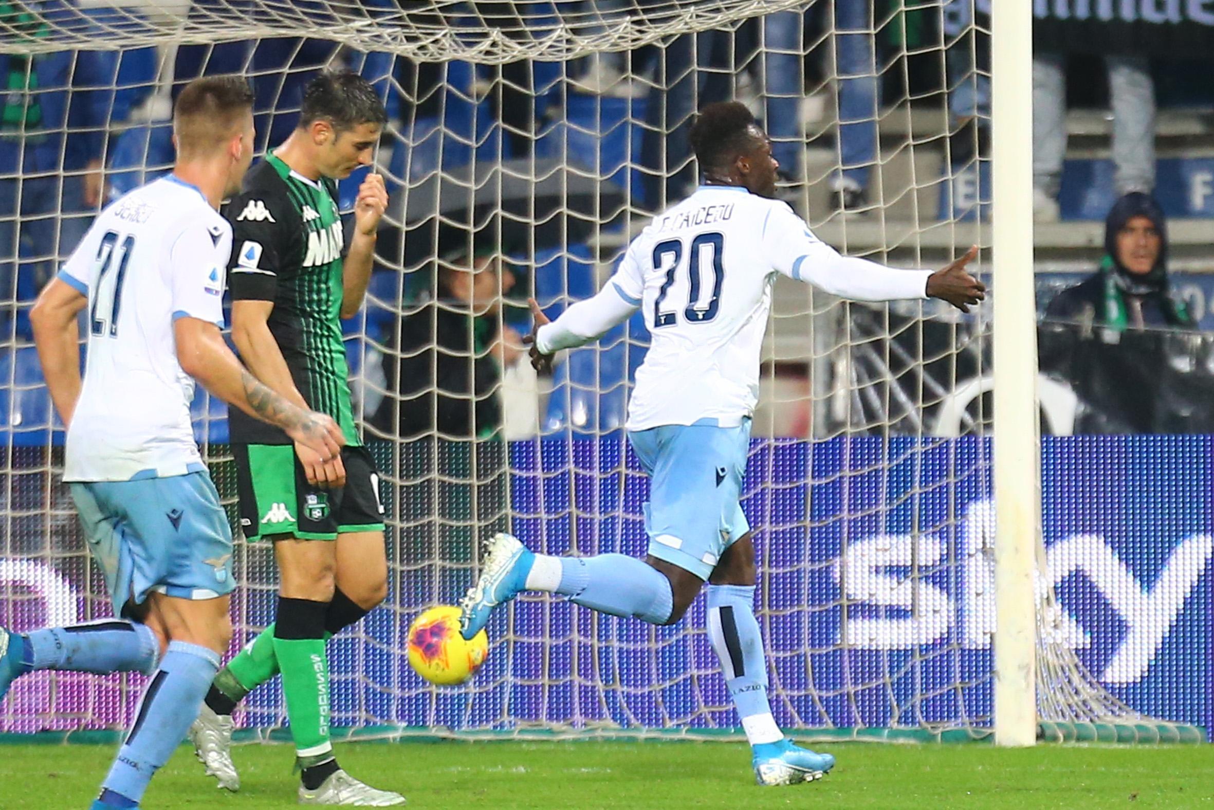 Il Sassuolo battuto nel finale dalla Lazio