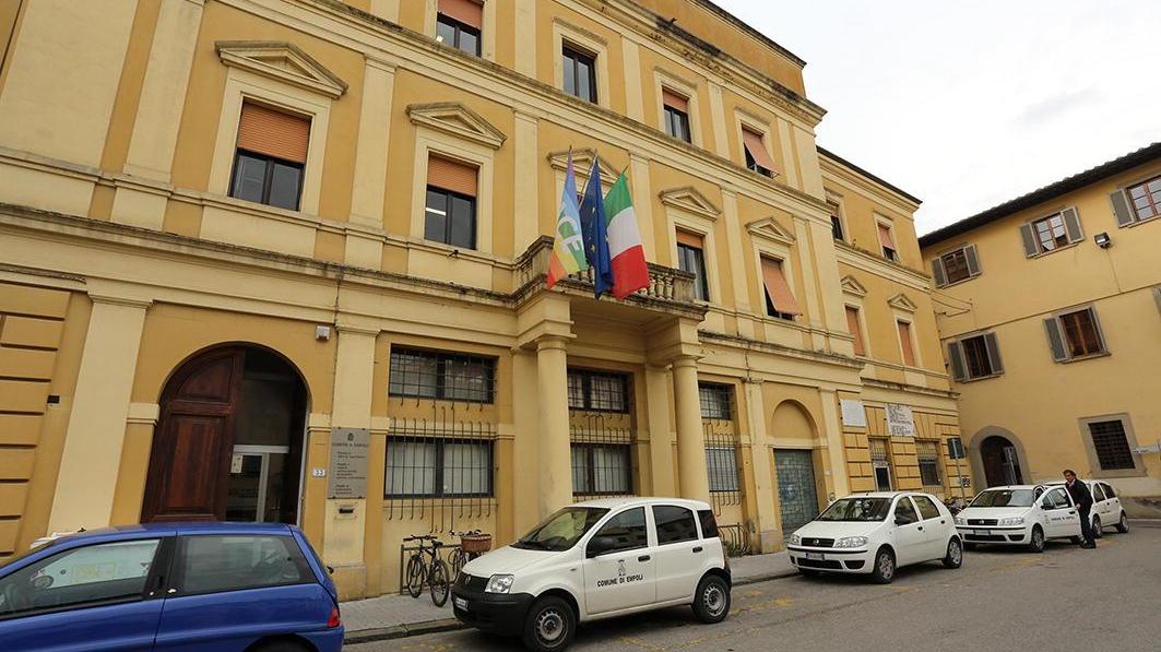 Il municipio di Empoli (foto Sestini)