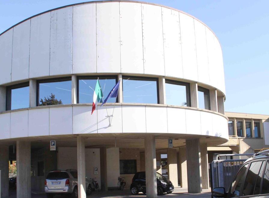 Sequestrato il sito fake del tribunale di Viareggio: già tre le denunce per la maxi truffa 