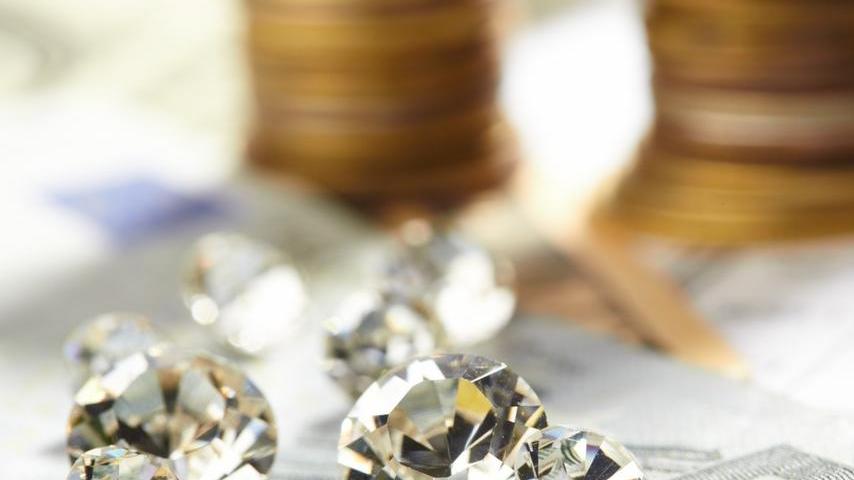 San Felice. Compra diamanti per 75mila euro Banca risarcisce