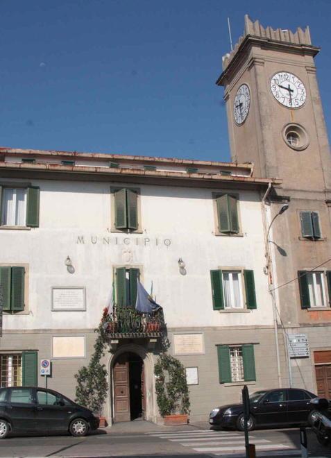 Spariti 450mila euro dal Comune di Colle: sequestrata la casa all’ex economa indagata 