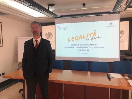 Tre milioni di euro spesi nel sud dell'isola per merci contraffate 