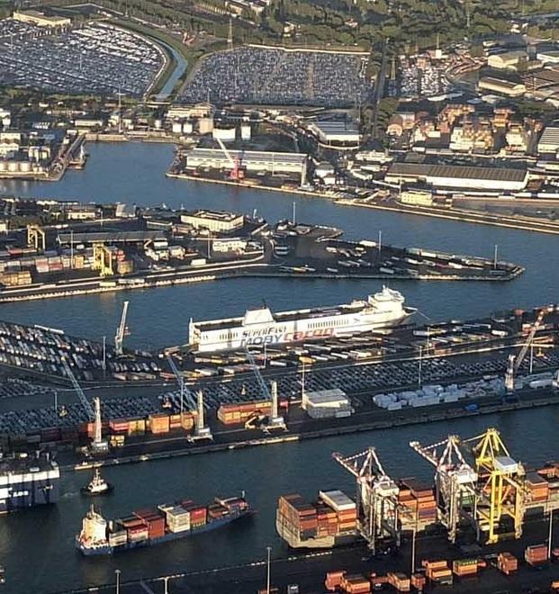 Concessioni sospette in porto, sospensione finita anche per i quattro imprenditori