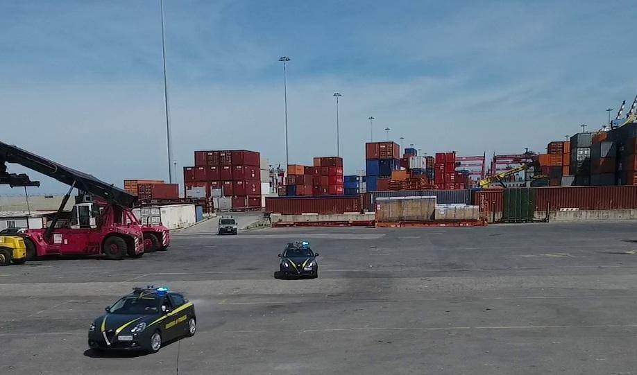 Riparatore di container nei guai col Fisco: evasi 150mila euro di reddito 