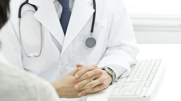 Falso ufficiale giudiziario tenta di truffare i medici di uno studio del centro