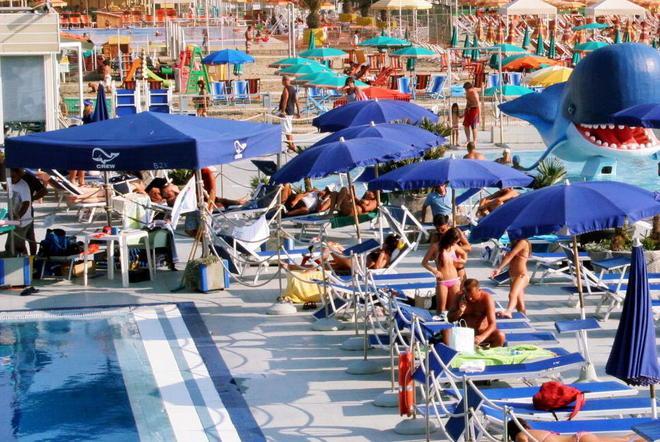 Lavoro nero al Balena, 4 assoluzioni 