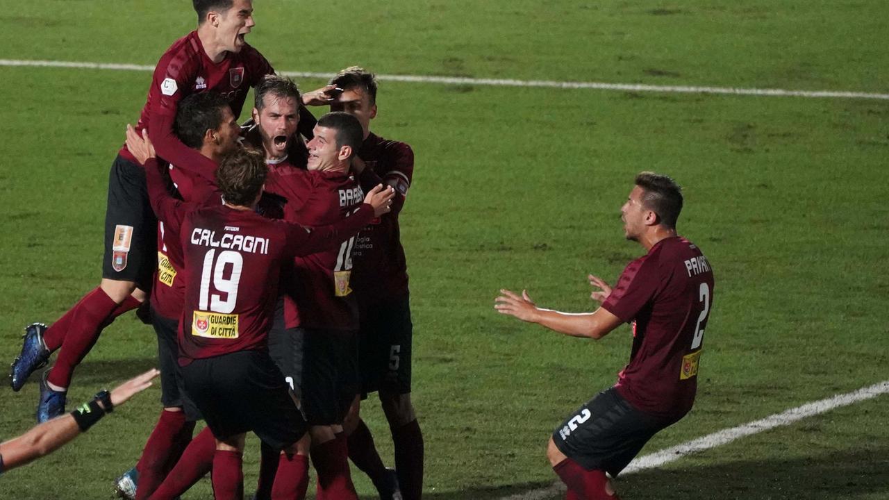 Pontedera e il sogno della serie B: in città cresce la febbre granata