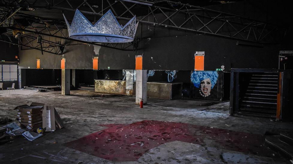 Sugli scivoli della discoteca abbandonata «Qui avevamo fatto la cena di classe...» 