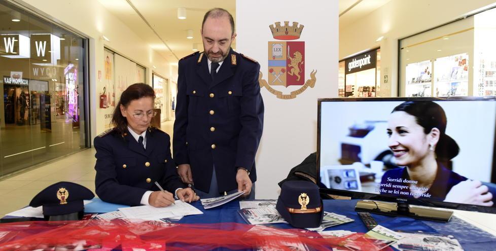 «Come faccio a denunciare?» Richieste al punto informativo 