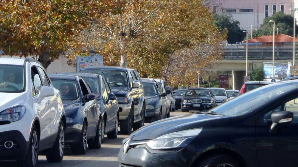 Sardi al volante per 296 giorni all’anno