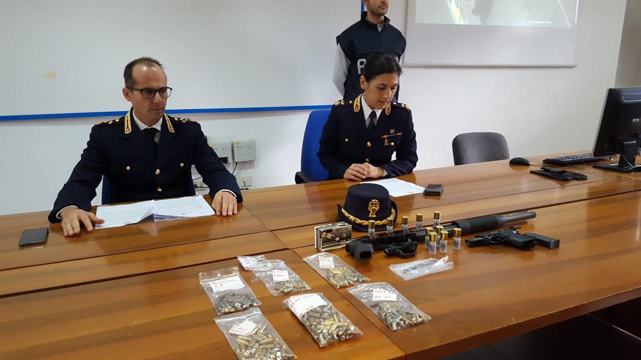 La conferenza stampa in questura