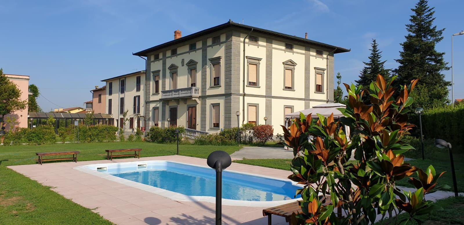 Villa Bianca a Ponte Buggianese vista dal giardino
