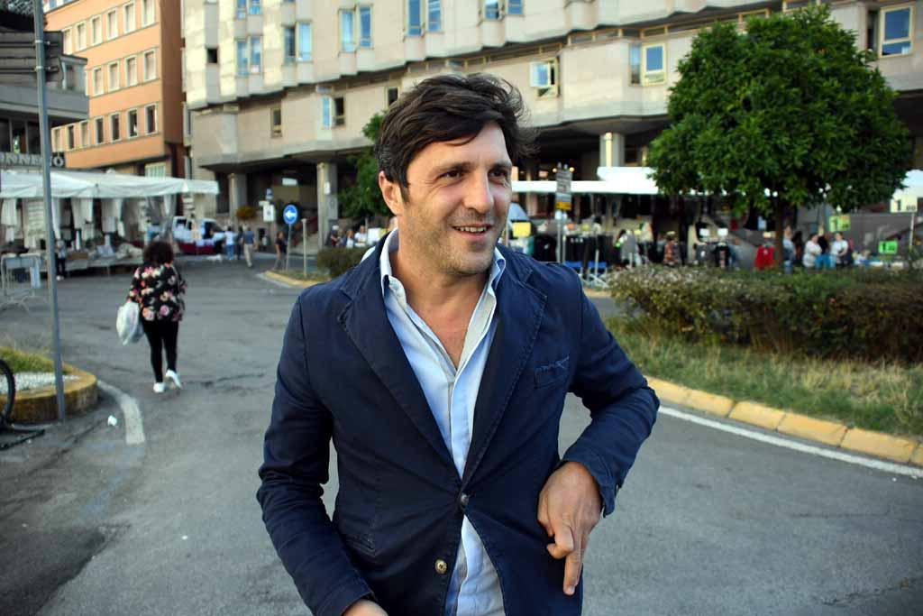 Polemica a scuola, Porzano allo studente: "Sei triste". Ma il prof lo zittisce
