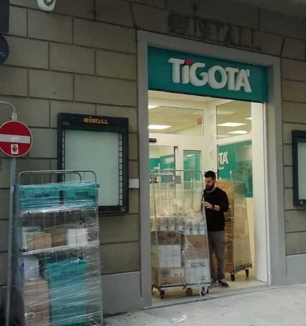 L'ingresso del negozio Tigotà in corso Mazzoni dove c'era il Cinema Cristall