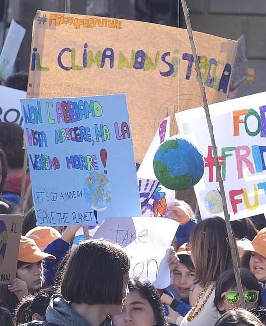 Una manifestazione per il clima a Pisa