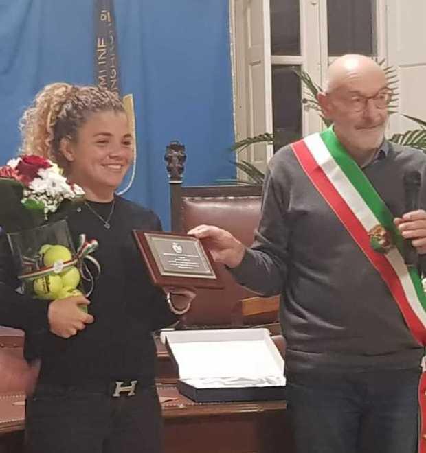 Bagni in festa per la tennista Jasmine Paolini 