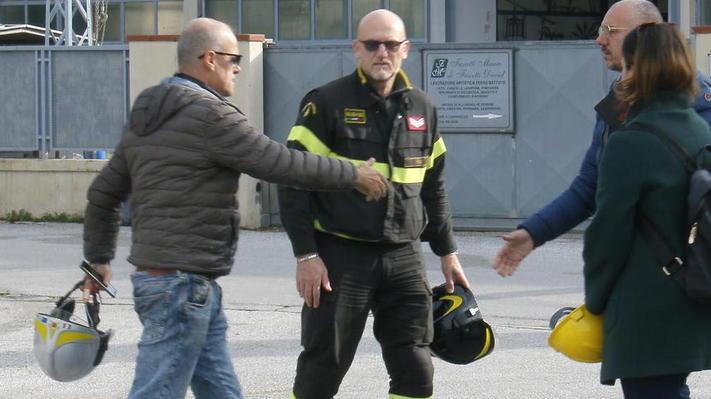 Salvata sul terrazzo dell’appartamento in fiamme